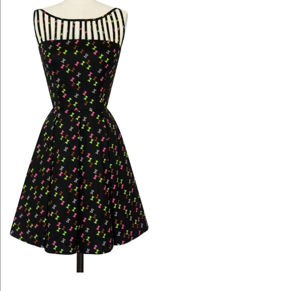 Trashy Diva Hourglass Cage dress-inc. belt, hdbnd